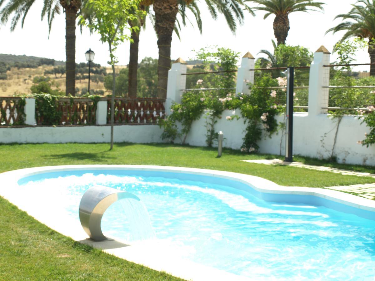Hotel La Giralda Burguillos Del Cerro Kültér fotó