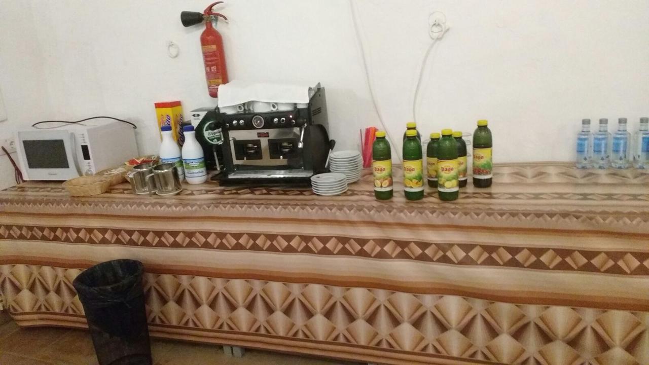 Hotel La Giralda Burguillos Del Cerro Kültér fotó
