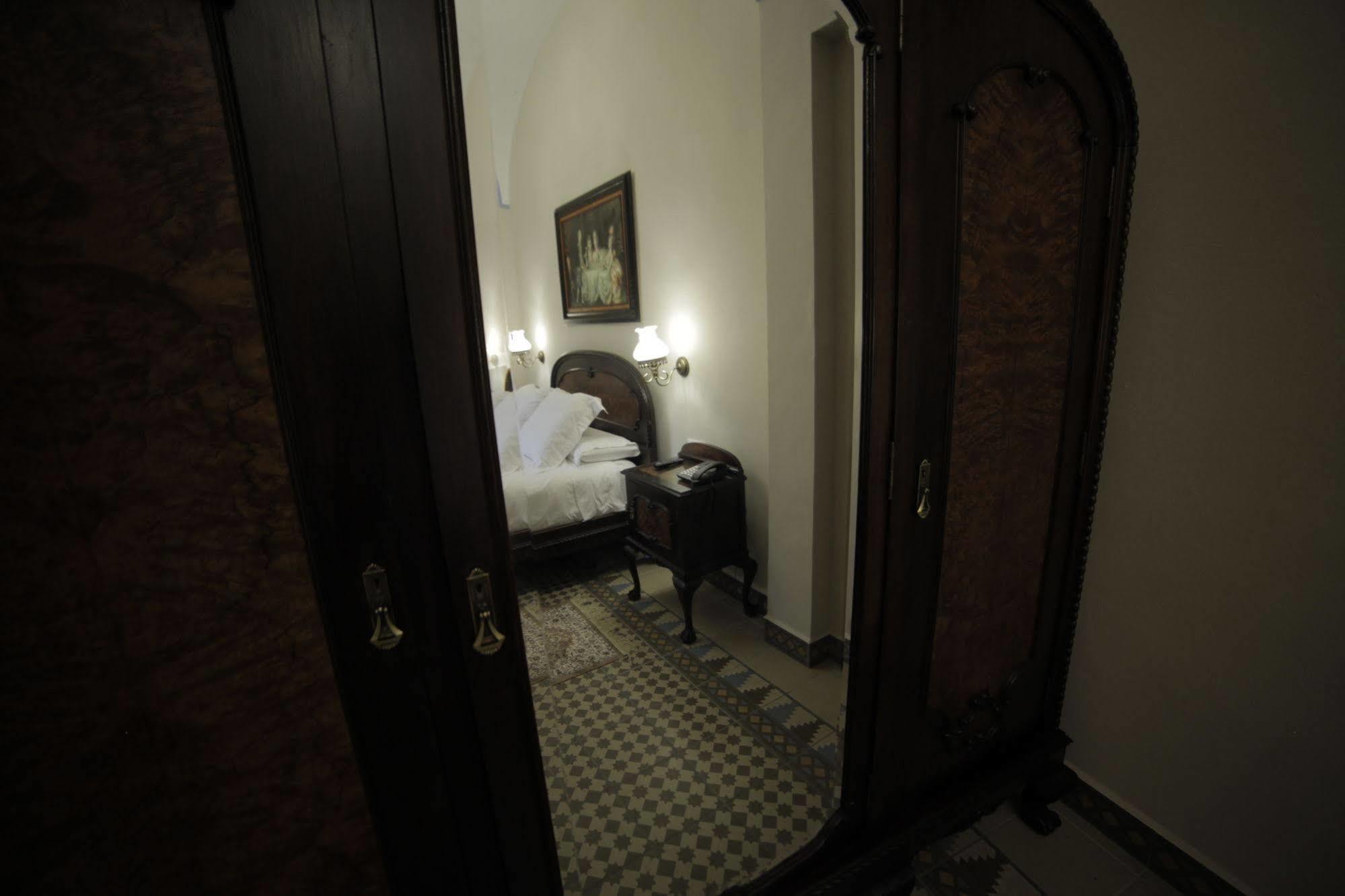 Hotel La Giralda Burguillos Del Cerro Kültér fotó